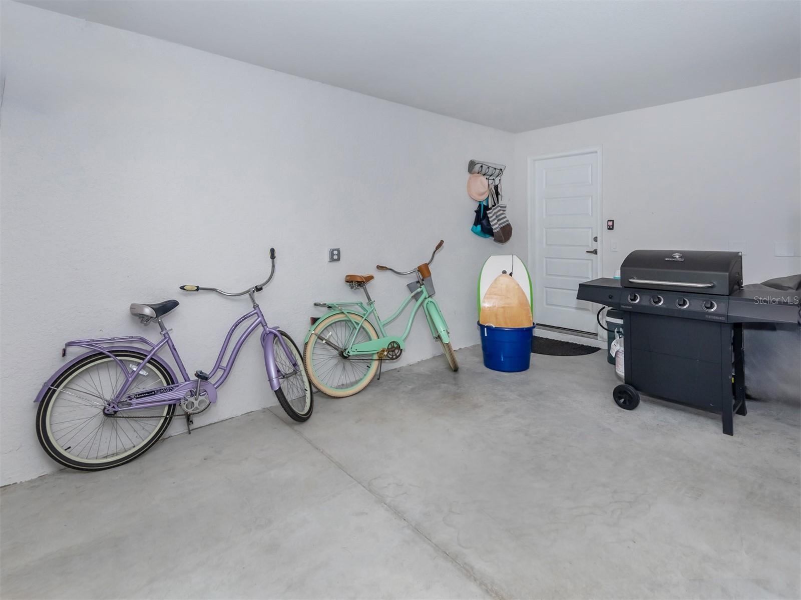 SOUTH VENICE - Residential Lease