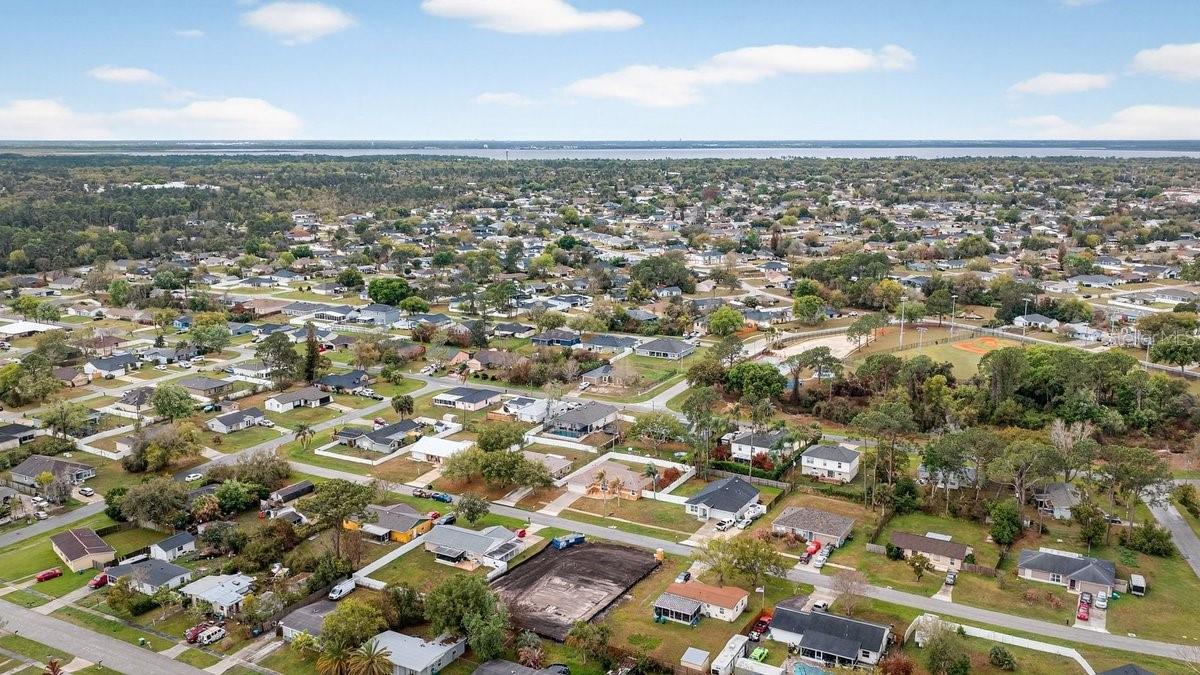 DELTONA LAKES UNIT 11 - Residential