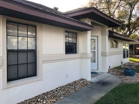 Photo of 4732 St Andrews Arcade, Leesburg, FL 34748 (MLS # G5109121)