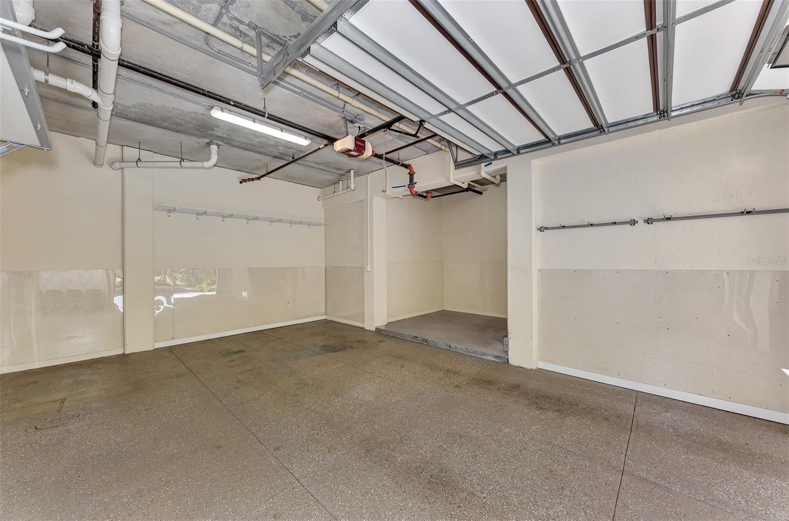 CHE VISTA CONDO - Residential Lease