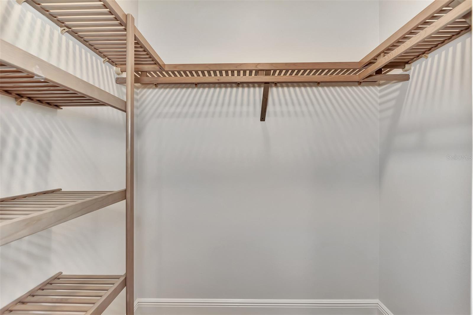 CHE VISTA CONDO - Residential Lease