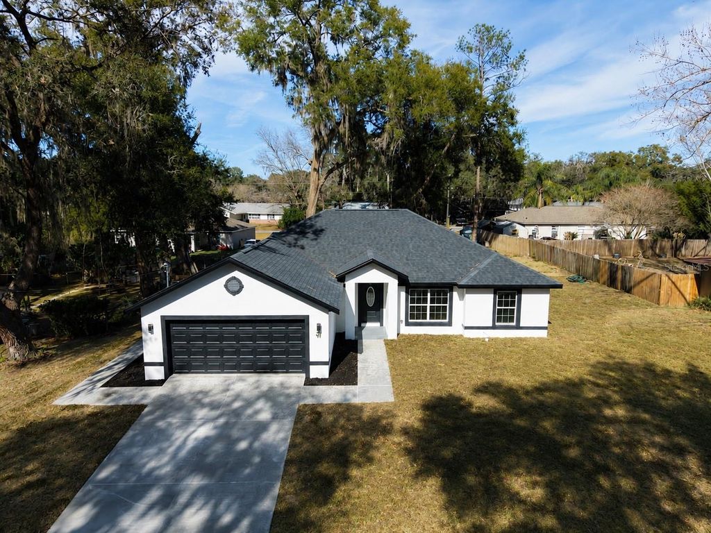 Photo of 12 Olive Road, Ocala, FL 34472 (MLS # OM725515)