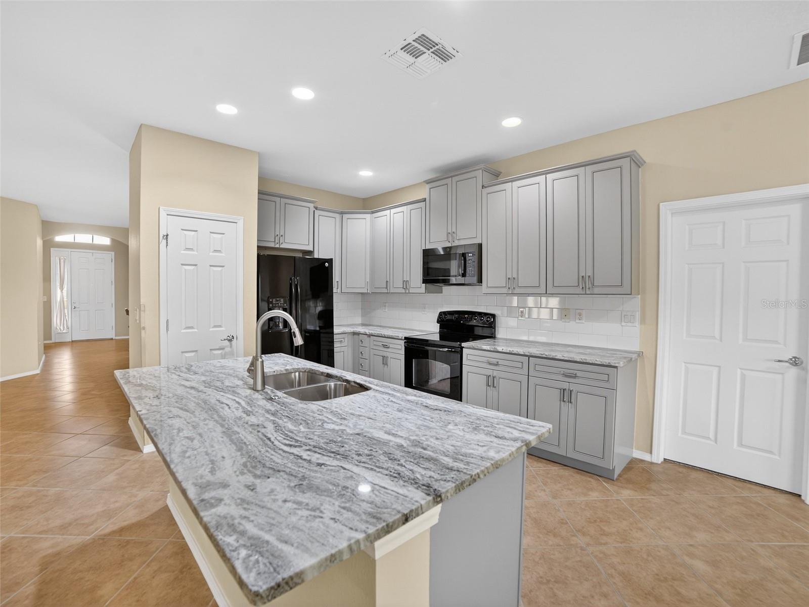 SOUTHSHORE FALLS PH 02 - Residential