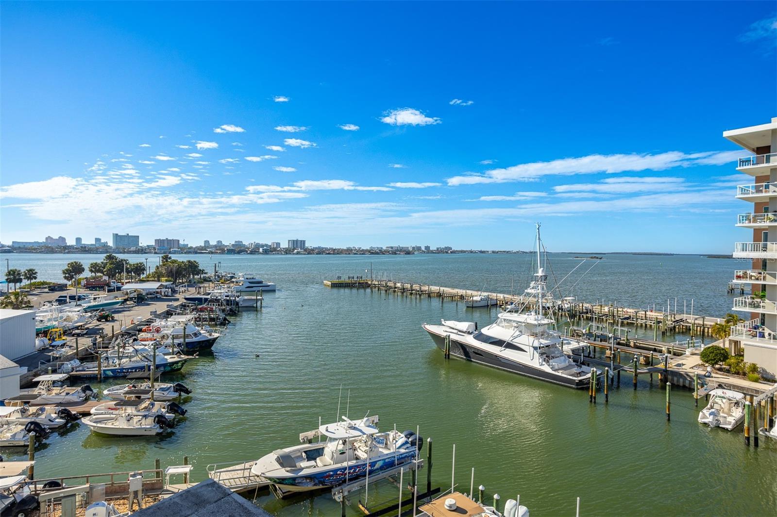 MARINA BAY MASTER CONDO - Residential