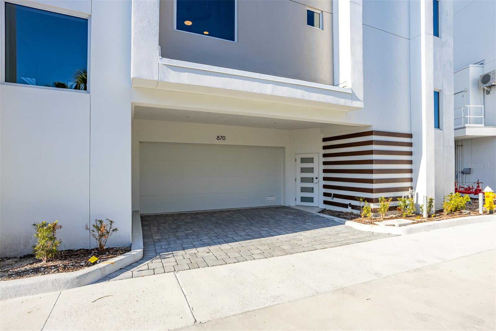 MARINA BAY MASTER CONDO - Residential