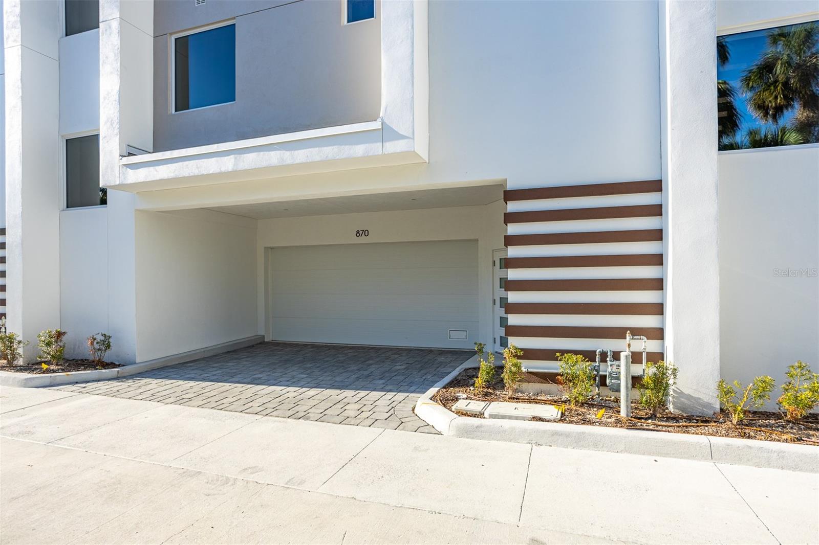 MARINA BAY MASTER CONDO - Residential