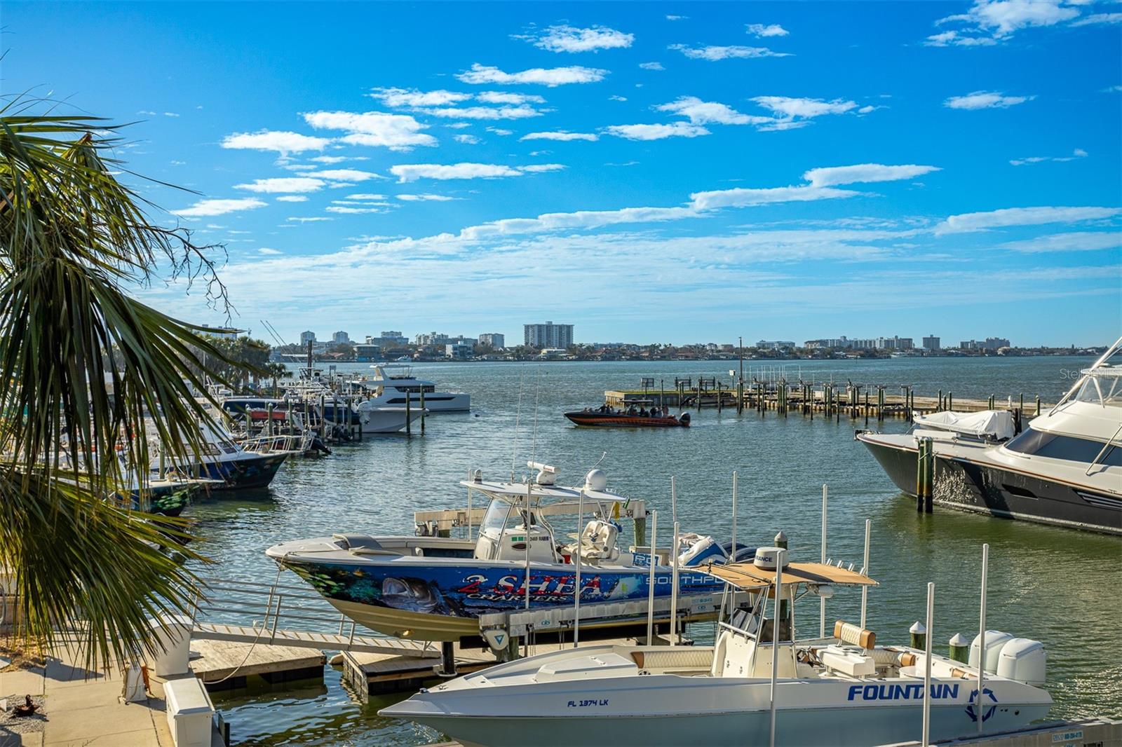 MARINA BAY MASTER CONDO - Residential