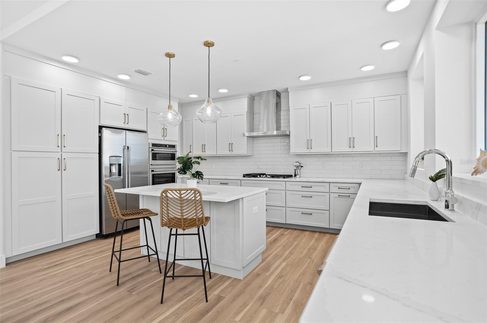 MARINA BAY MASTER CONDO - Residential