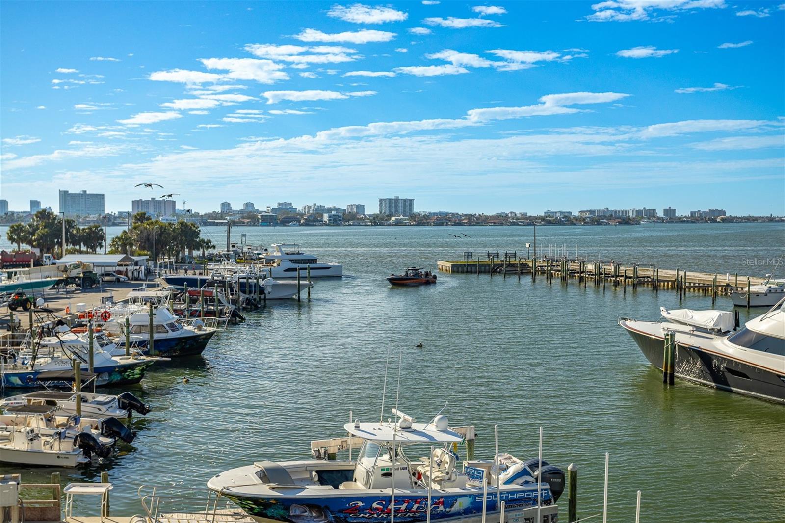 MARINA BAY MASTER CONDO - Residential