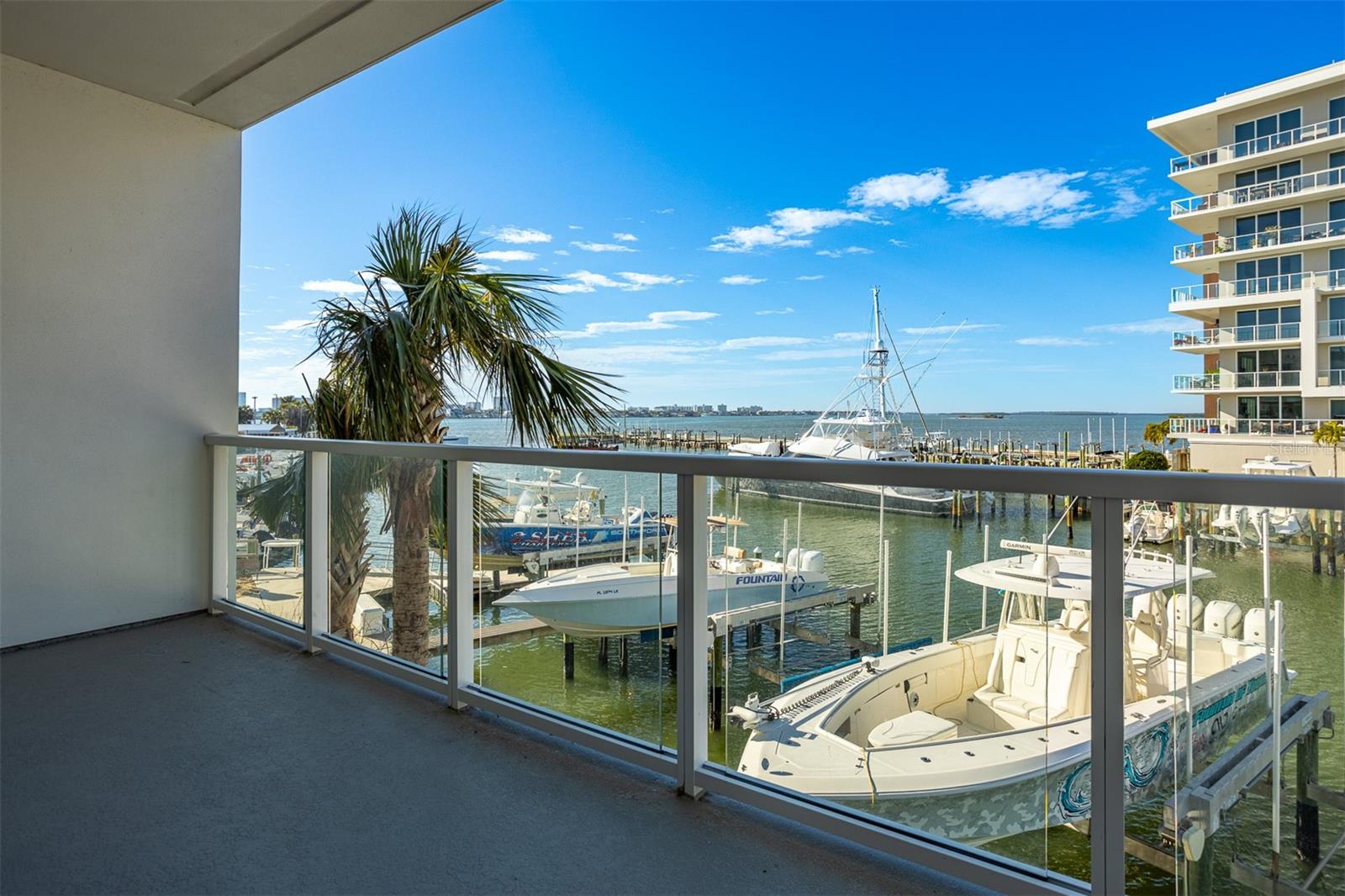 MARINA BAY MASTER CONDO - Residential