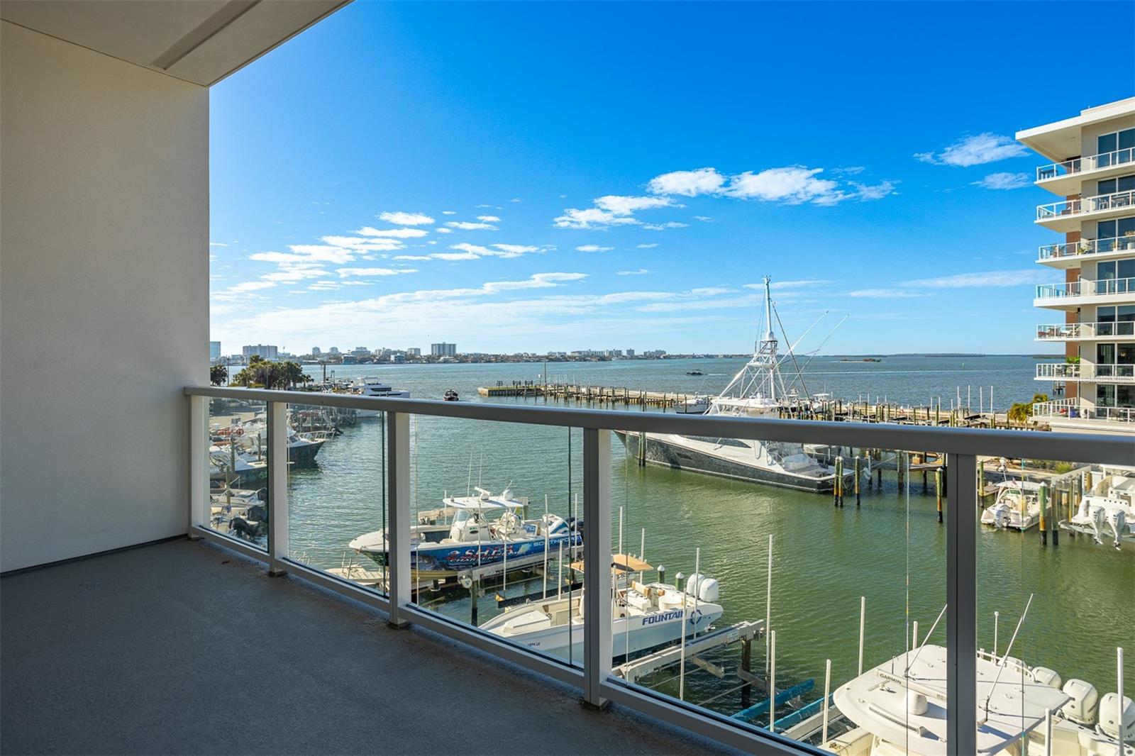 MARINA BAY MASTER CONDO - Residential