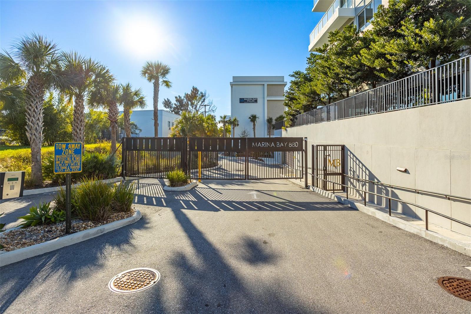 MARINA BAY MASTER CONDO - Residential