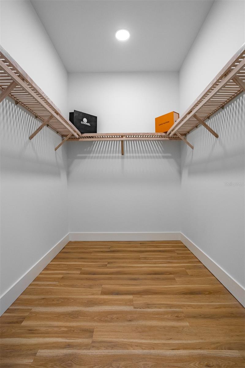 MARINA BAY MASTER CONDO - Residential