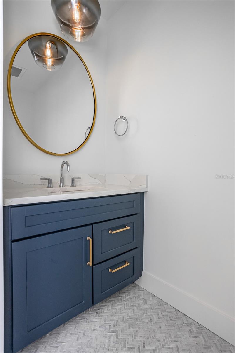 MARINA BAY MASTER CONDO - Residential