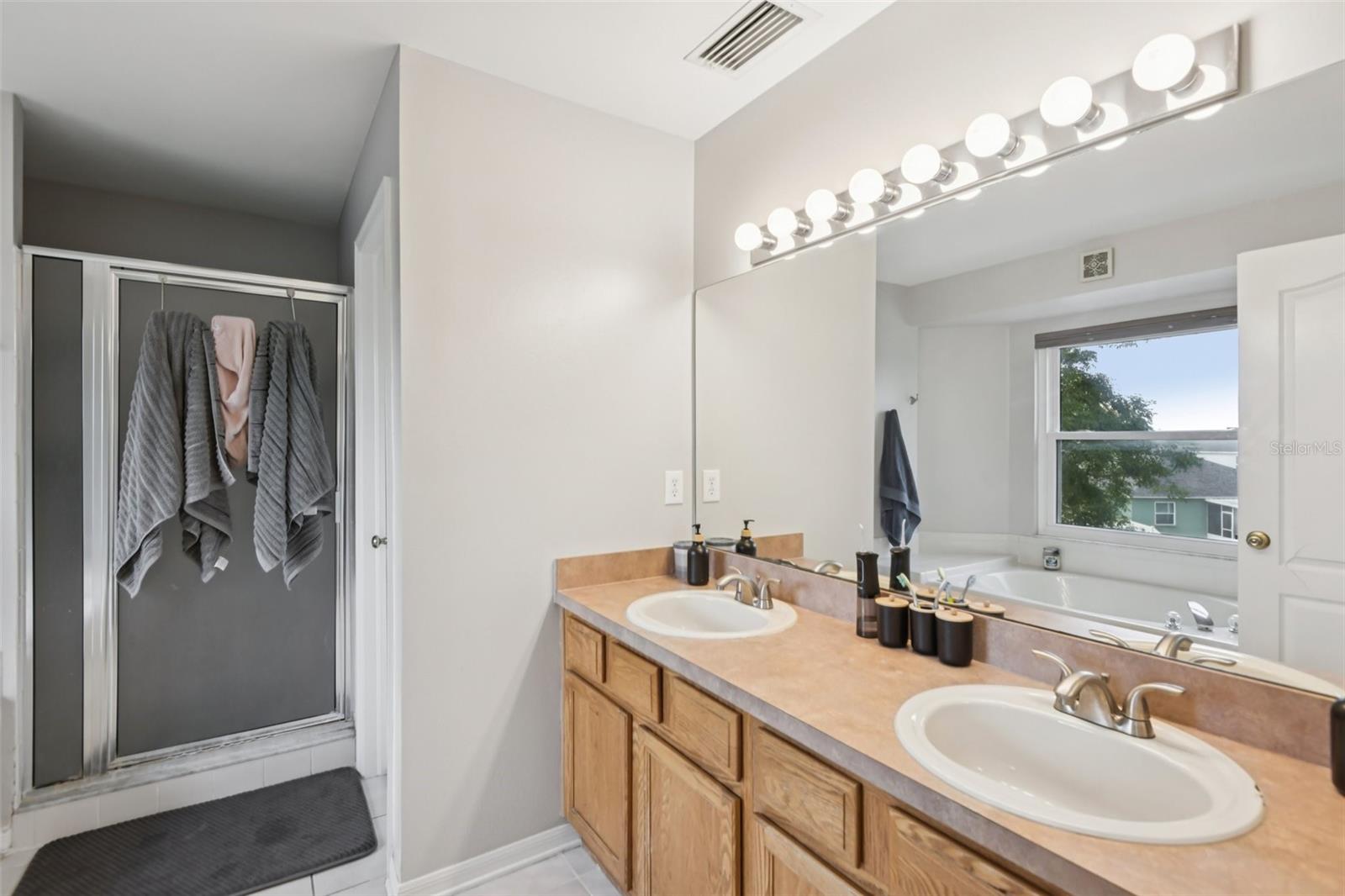 LAKEVIEW VILLAGE SEC I - Residential