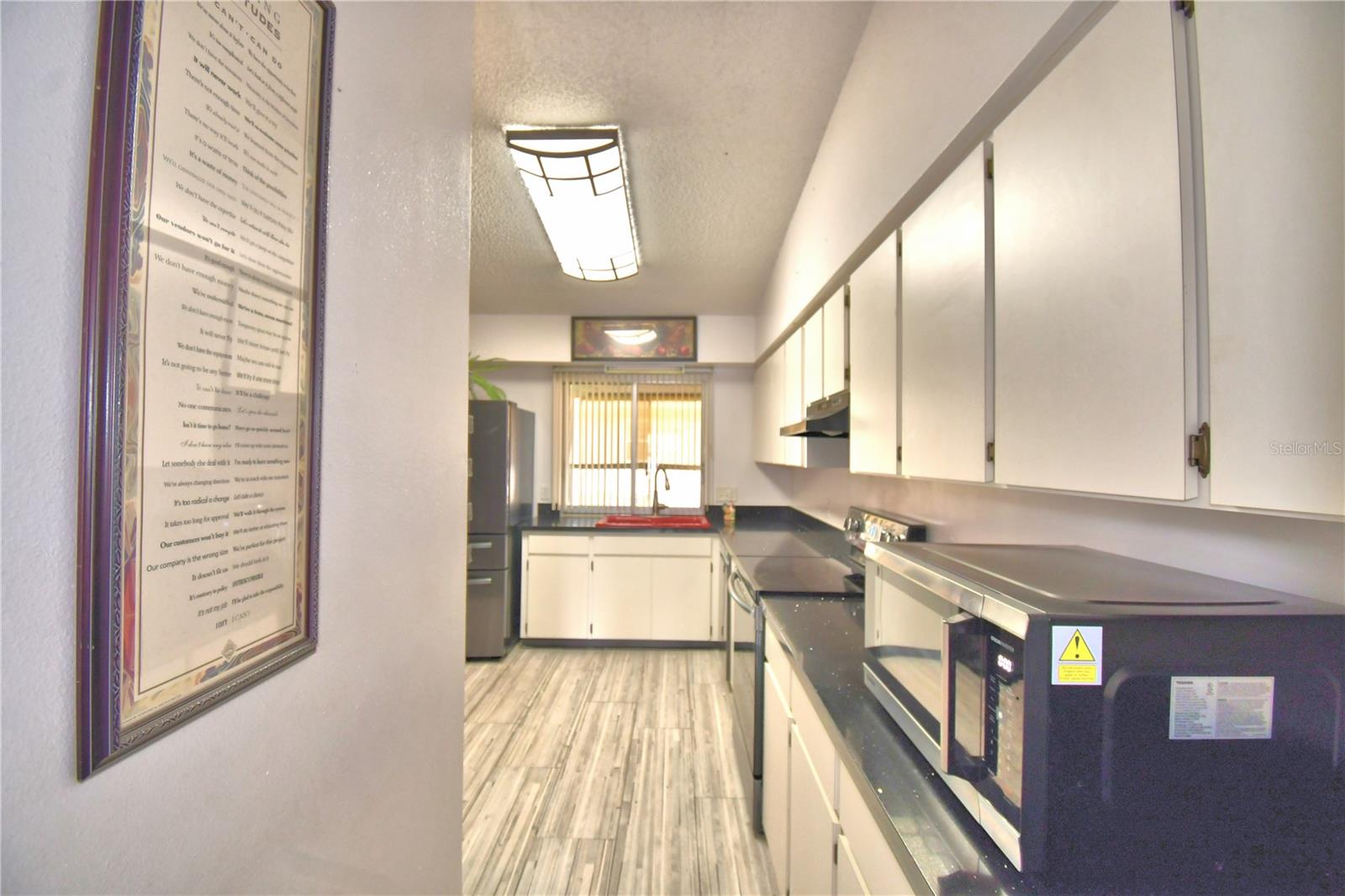 COLONNADES PH 01 - Residential