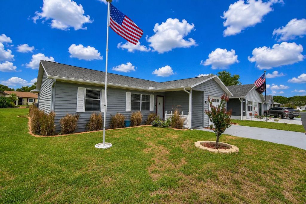 Photo of 4853 Colonnades Circle E, Lakeland, FL 33811 (MLS # L4962334)