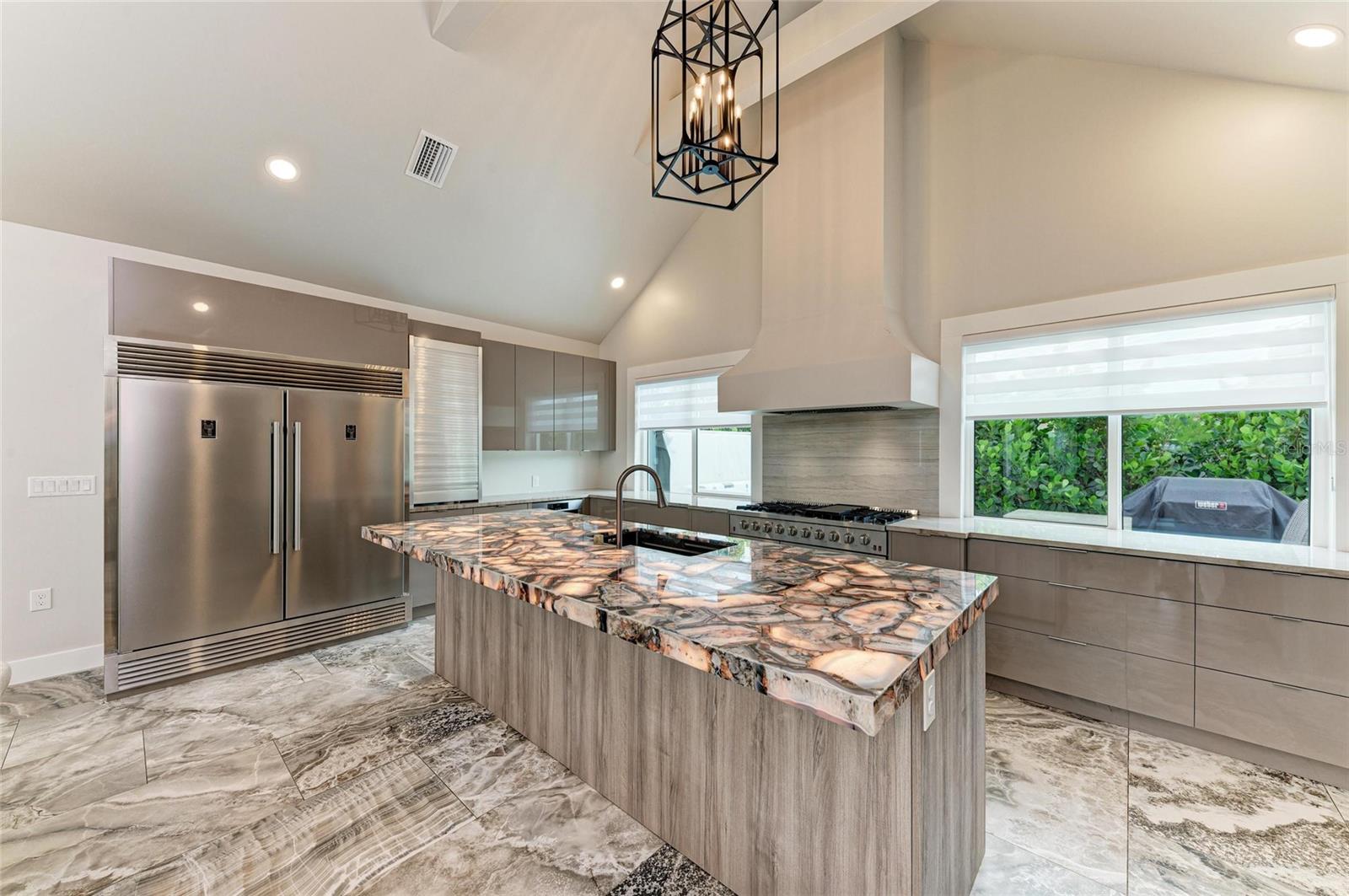 SOUTH GATE - Residential