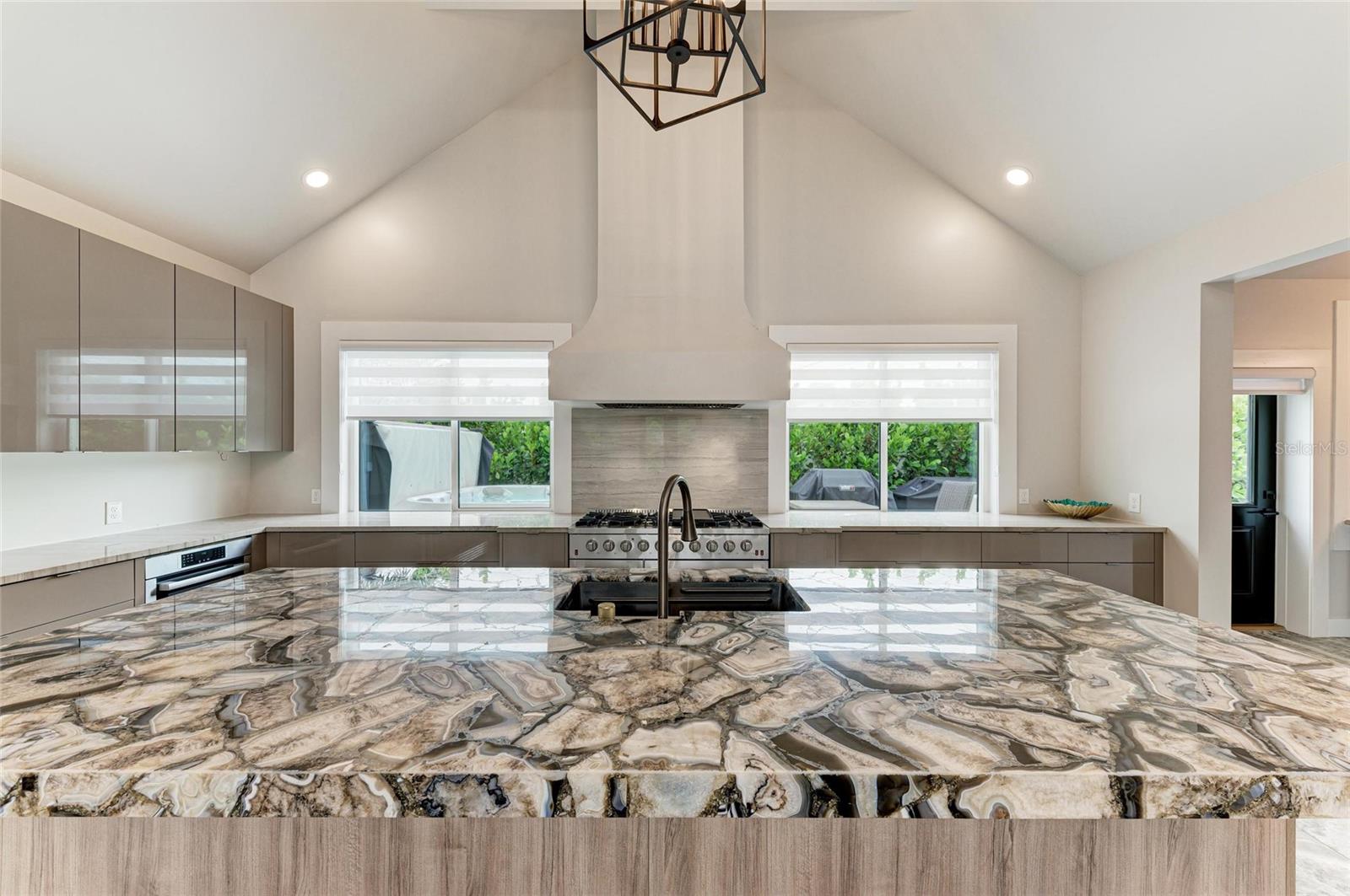 SOUTH GATE - Residential