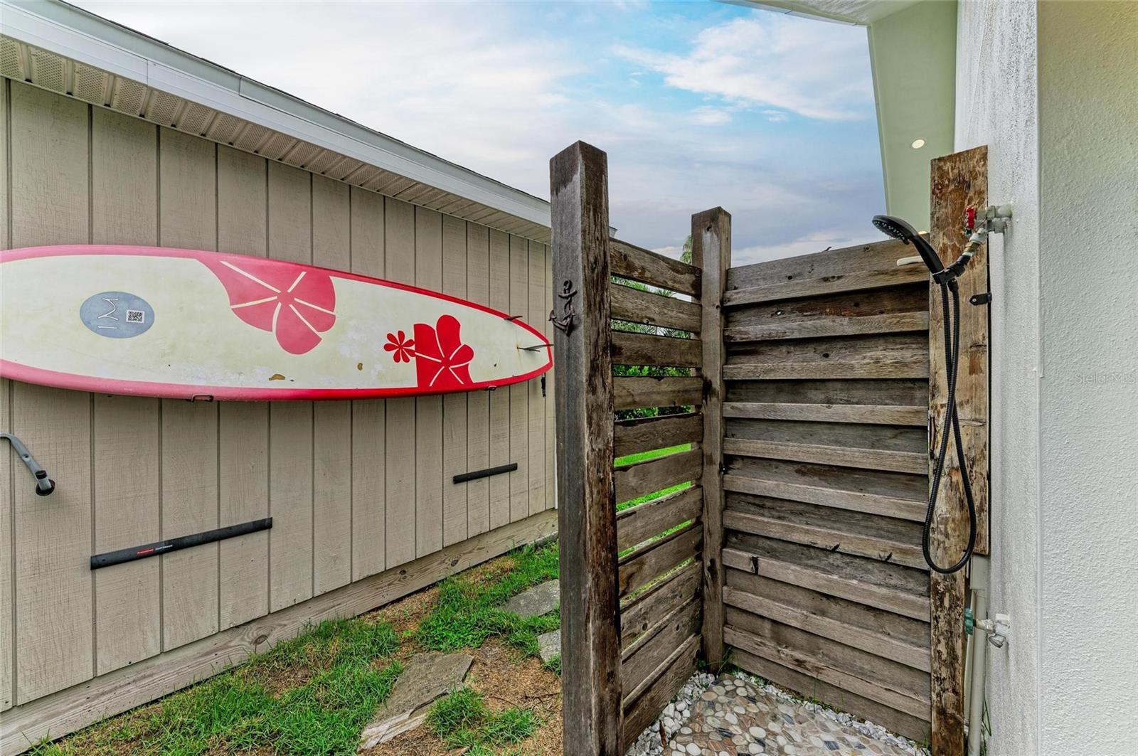 SOUTH GATE - Residential