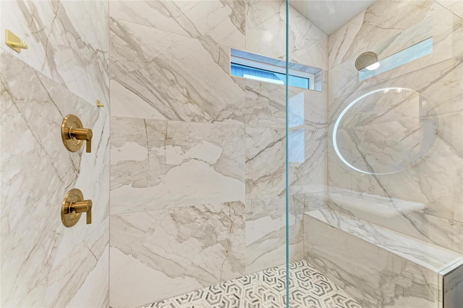 SOUTH GATE - Residential