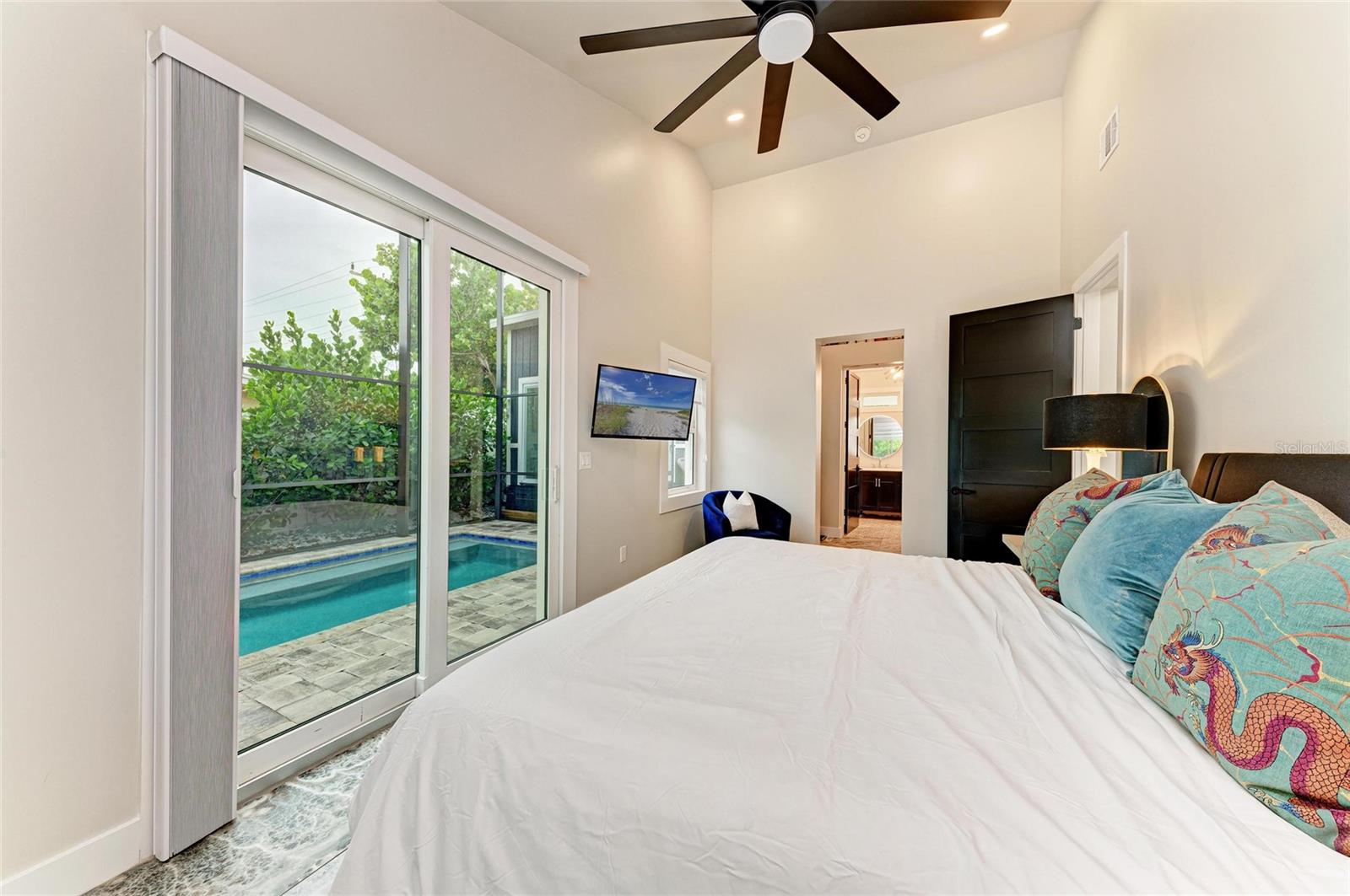 SOUTH GATE - Residential