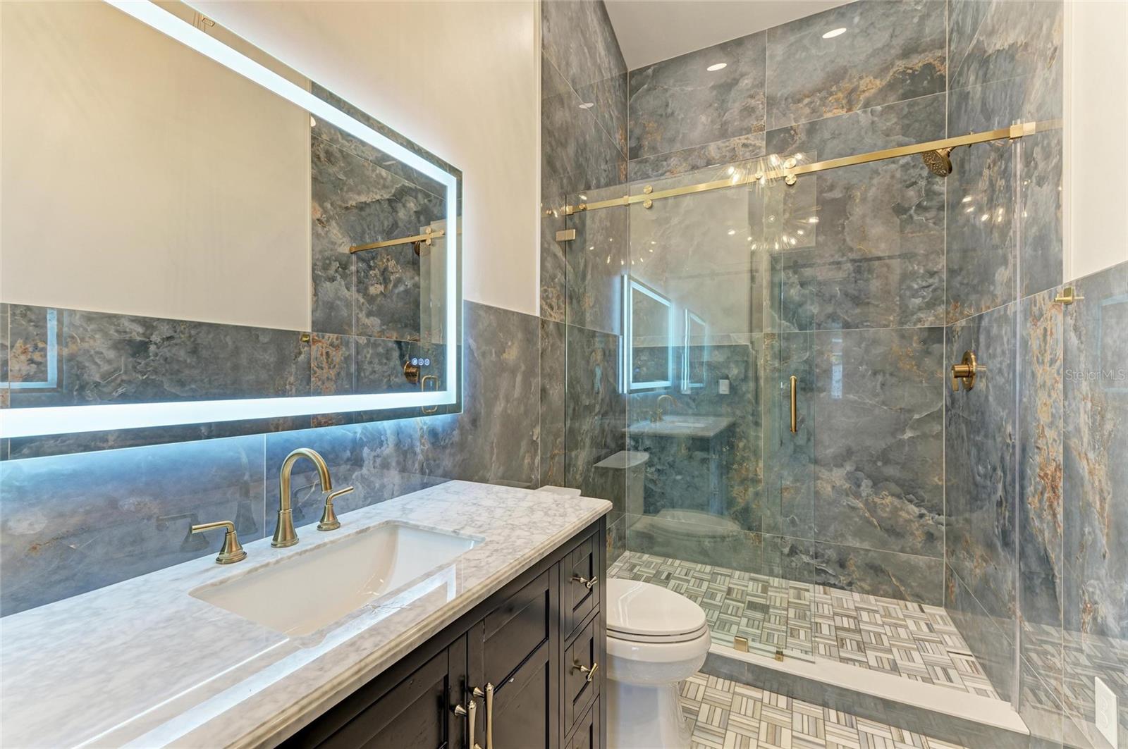 SOUTH GATE - Residential