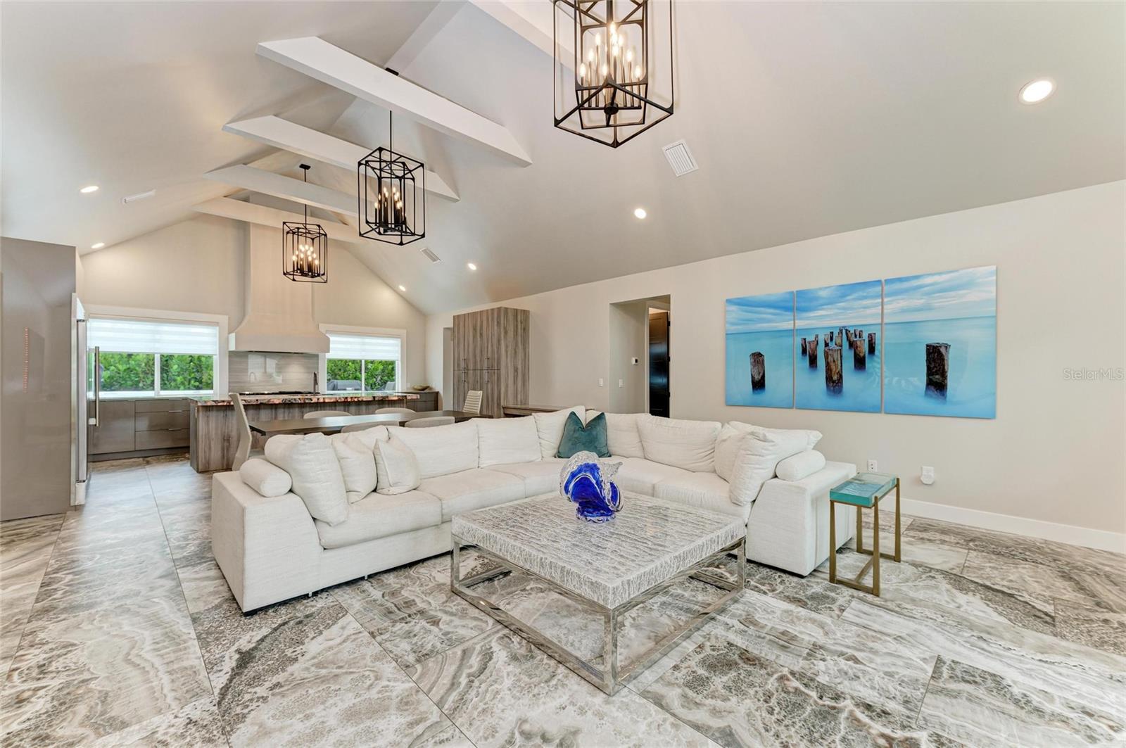 SOUTH GATE - Residential