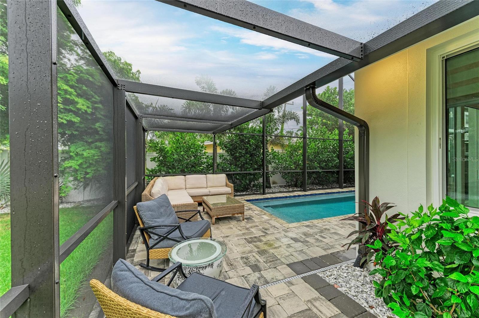 SOUTH GATE - Residential