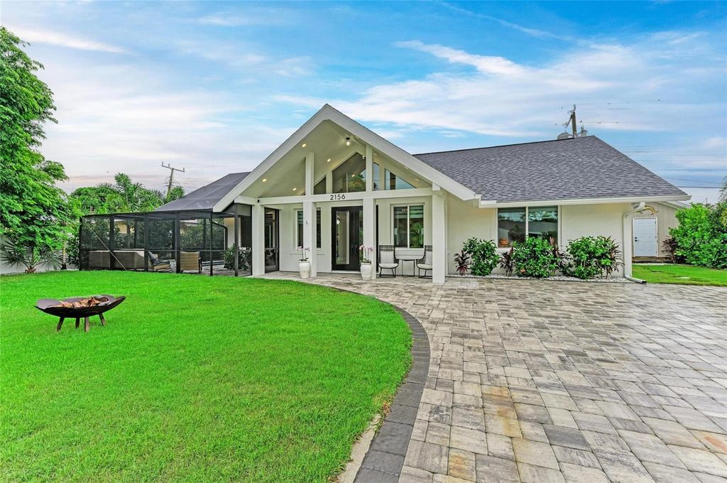 Photo of 2156 Orchid Street, Sarasota, FL 34239 (MLS # A4663262)