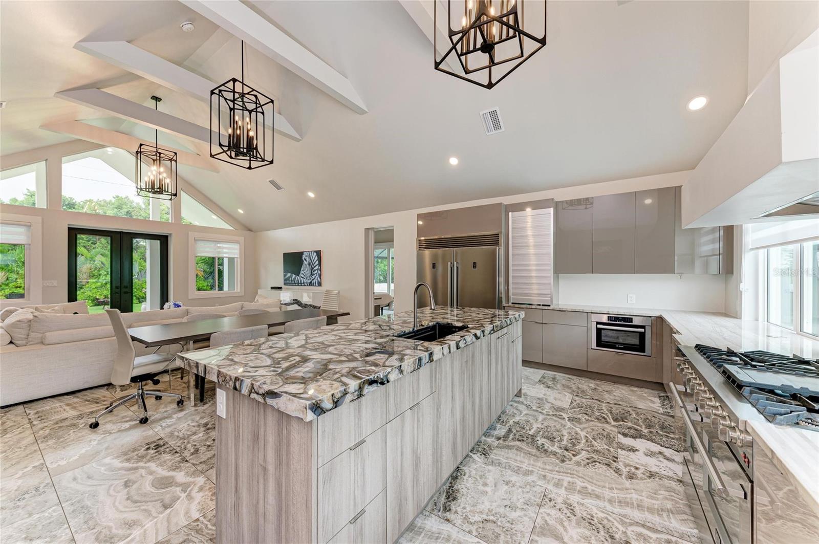 SOUTH GATE - Residential