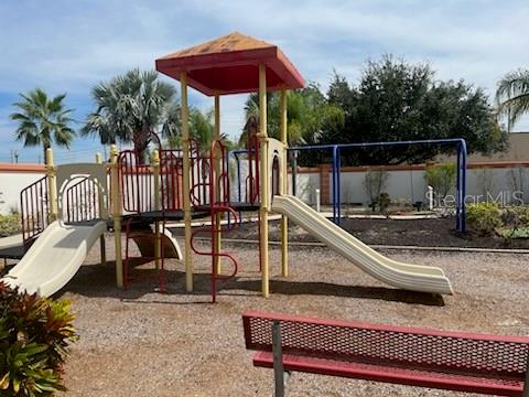 HIGH GROVE UNIT 01 LT 01 PB 50 PG 19-20 - Residential