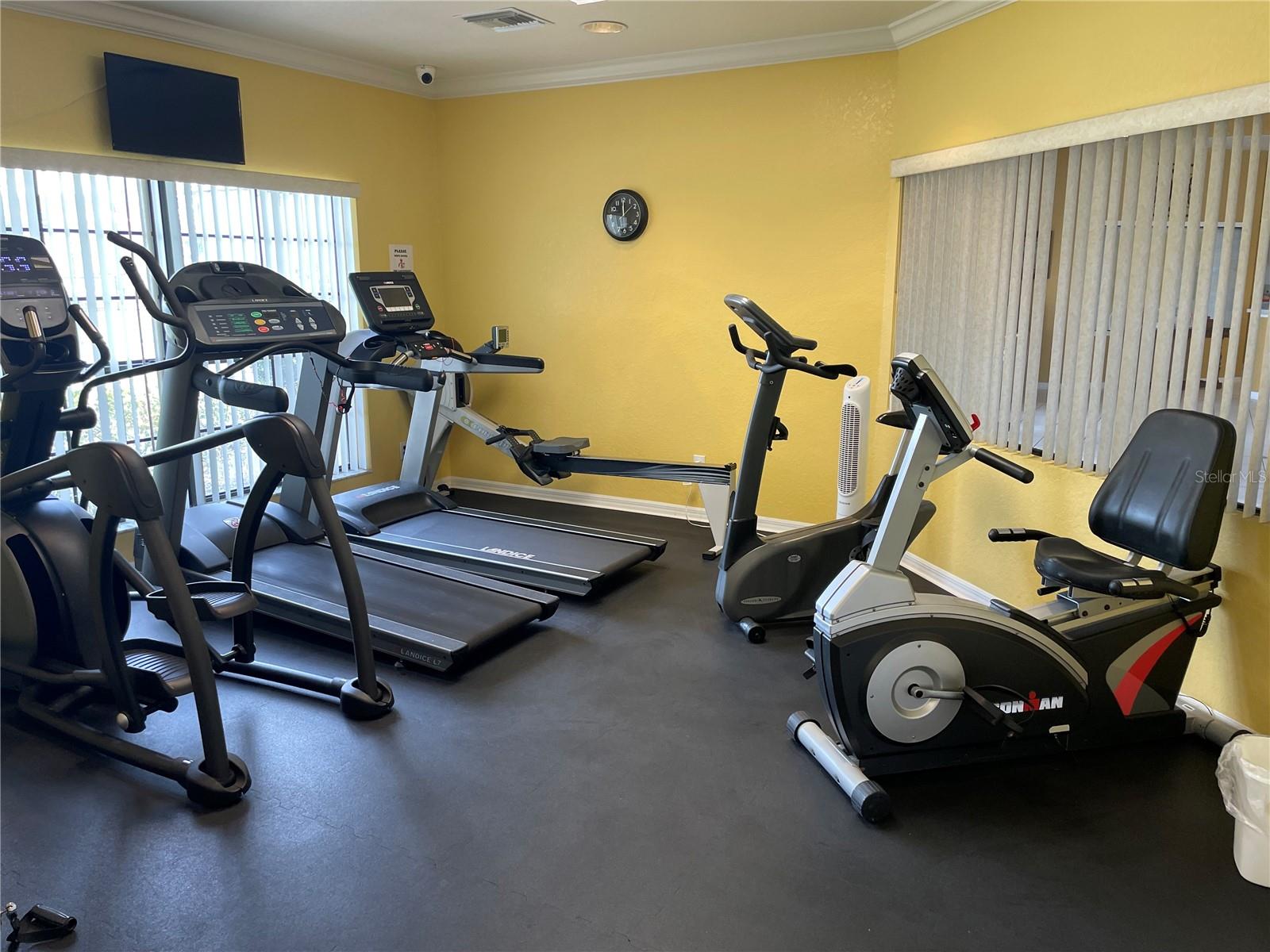 HIGH GROVE UNIT 01 LT 01 PB 50 PG 19-20 - Residential