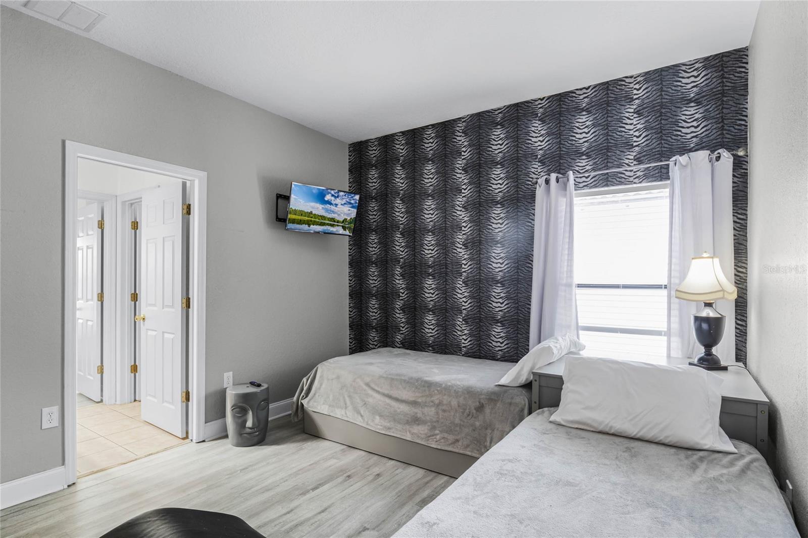 HIGH GROVE UNIT 01 LT 01 PB 50 PG 19-20 - Residential