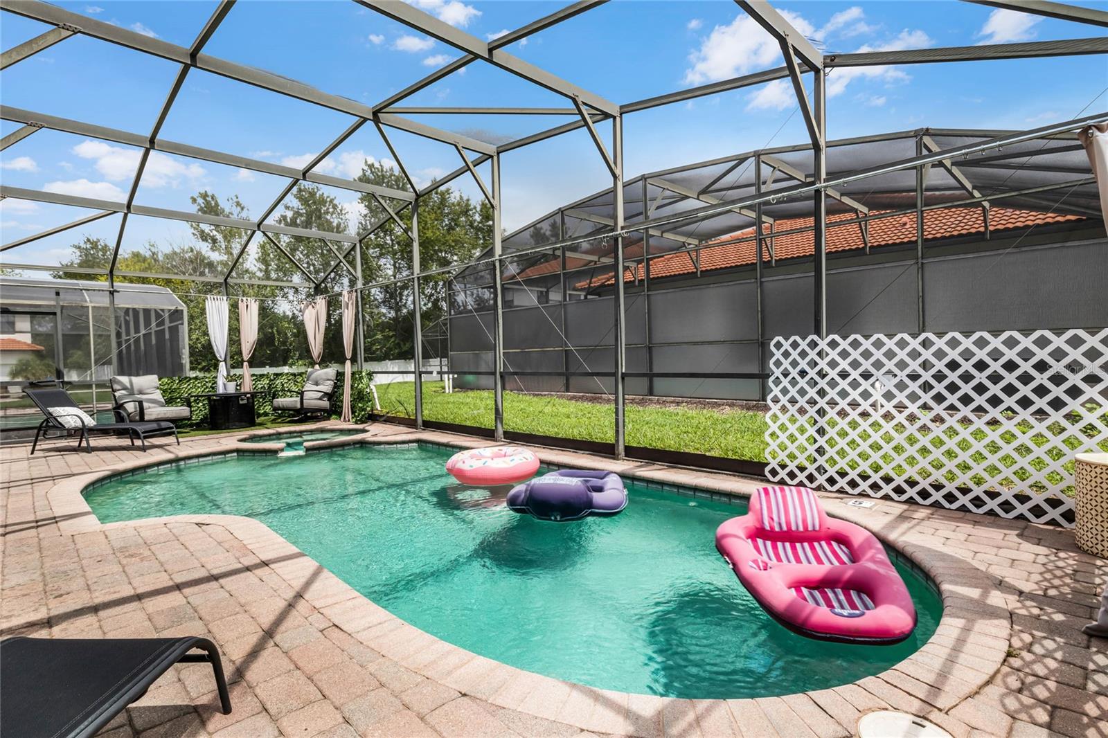 HIGH GROVE UNIT 01 LT 01 PB 50 PG 19-20 - Residential