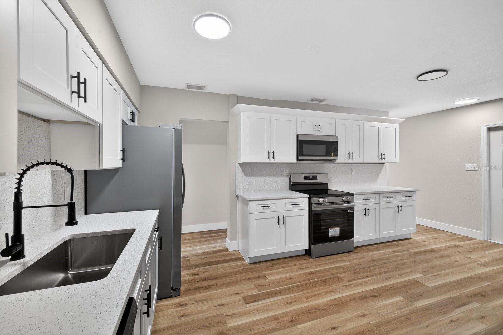 DEL RIO ESTATES UNIT 2 - Residential