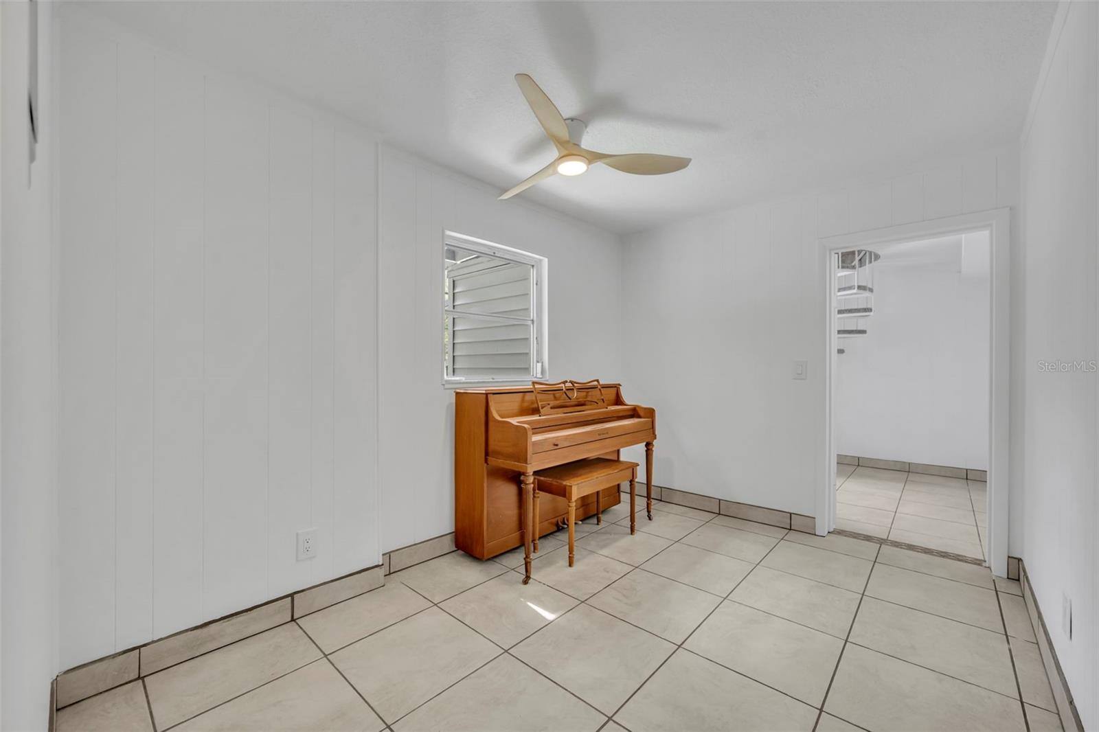 LITTLE LAKE GEORGIA TERRACE - Residential