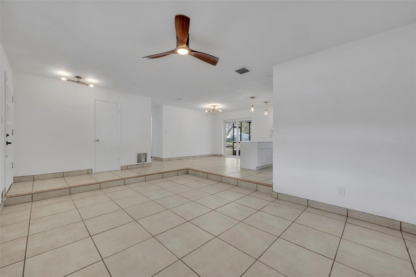 LITTLE LAKE GEORGIA TERRACE - Residential