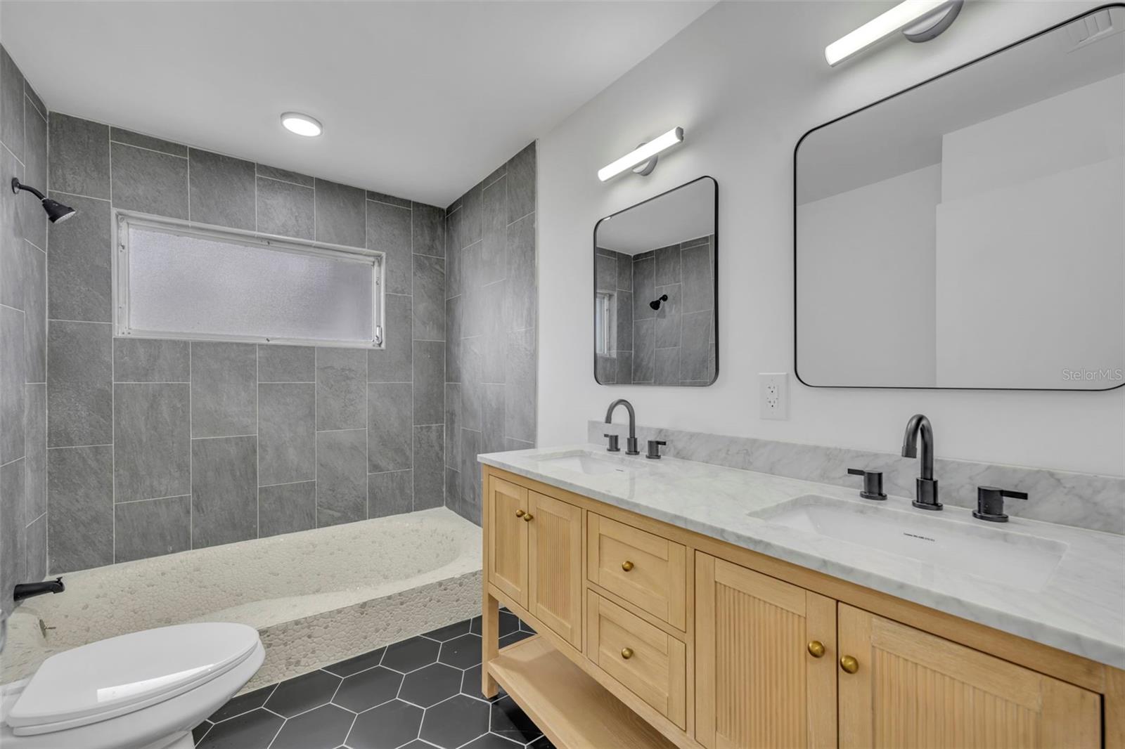 LITTLE LAKE GEORGIA TERRACE - Residential