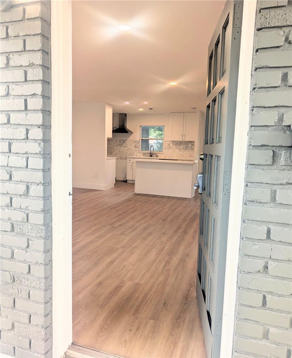 Photo of 3006 E Anderson Street, Orlando, FL 32803 (MLS # TB8486930)