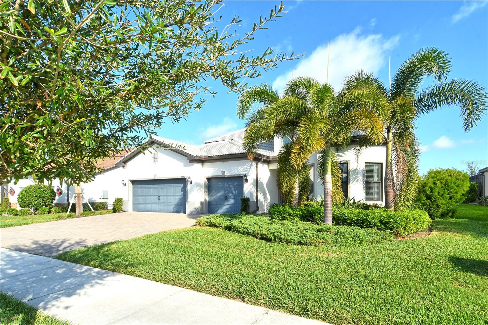 8052 GRANDE SHORES DRIVE