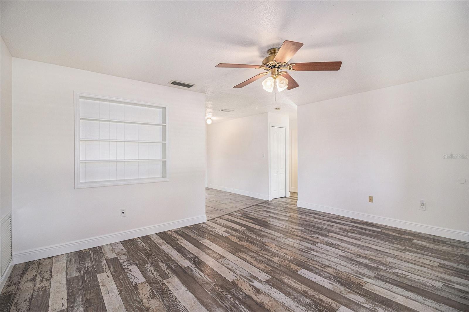 OXFORD RIDGE - Residential