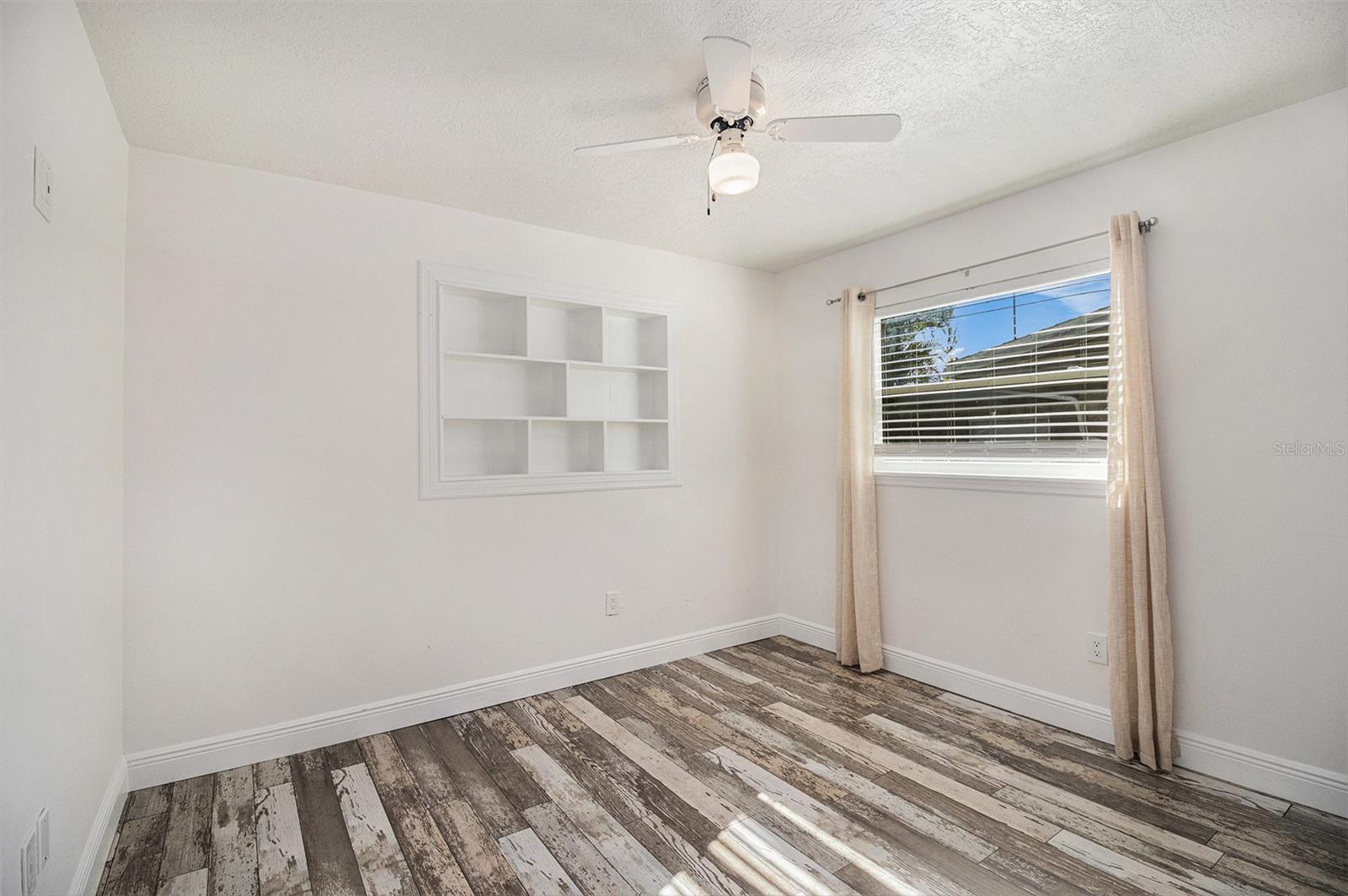 OXFORD RIDGE - Residential