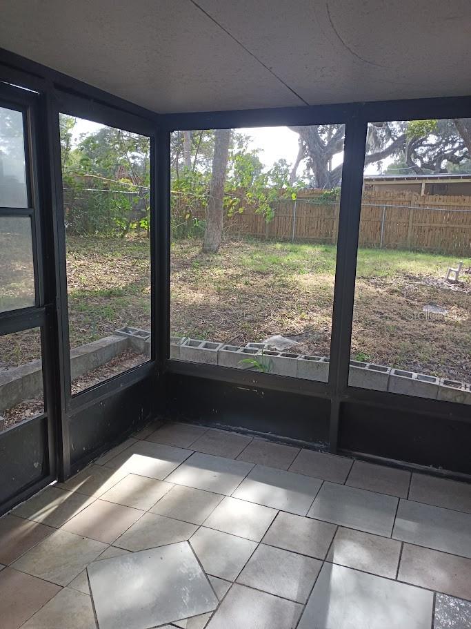 TEMPLE TERRACE MANOR - Residential Lease