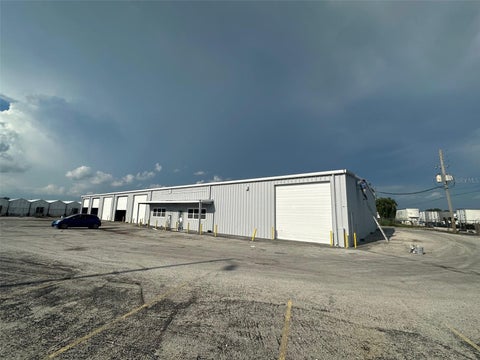 Photo of 2525 Clarcona Road, Apopka, FL 32703 (MLS # R4911402)
