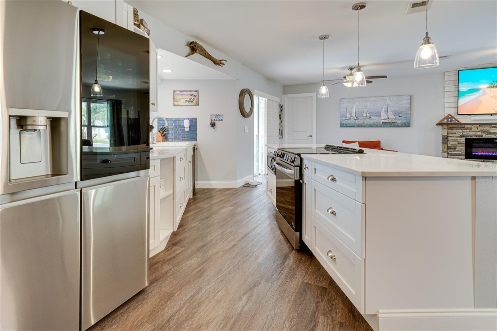 APOLLO BEACH UNIT 08 SEC A - Residential