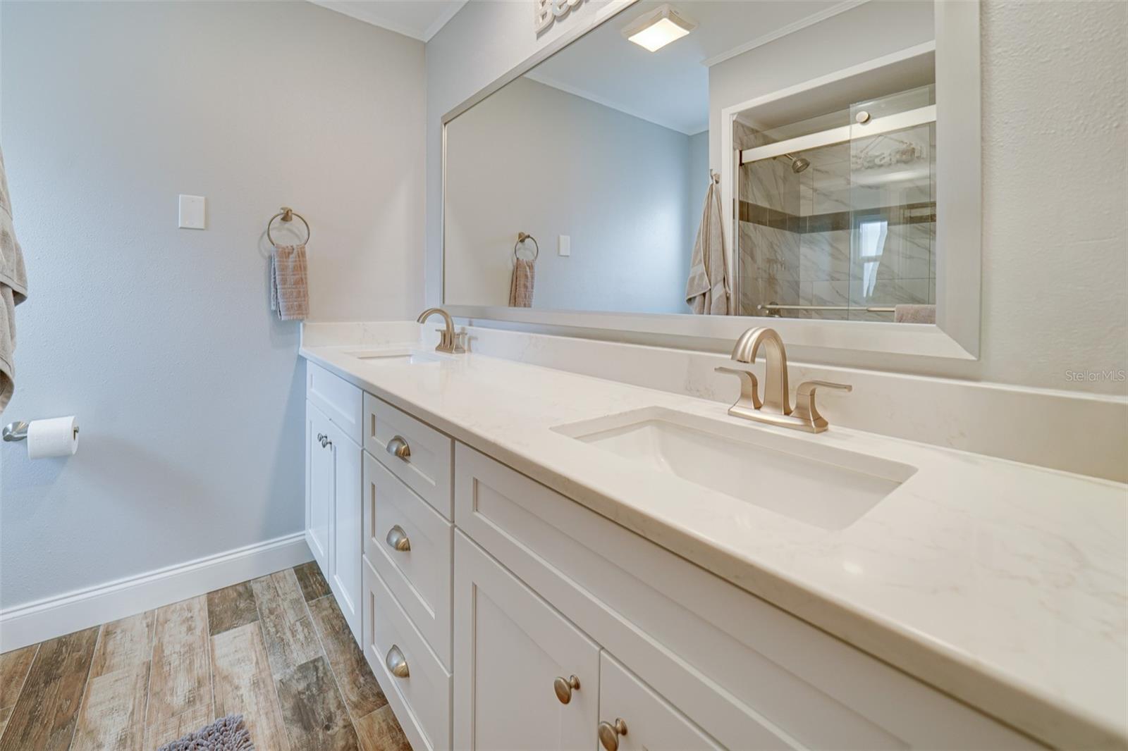 APOLLO BEACH UNIT 08 SEC A - Residential