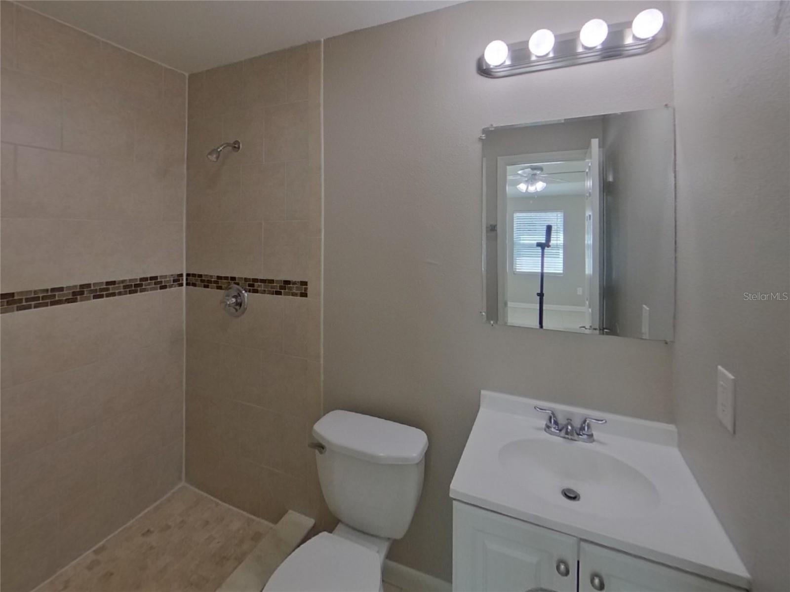 LAND LACKEY ESTATES UNIT 2 - Residential Lease