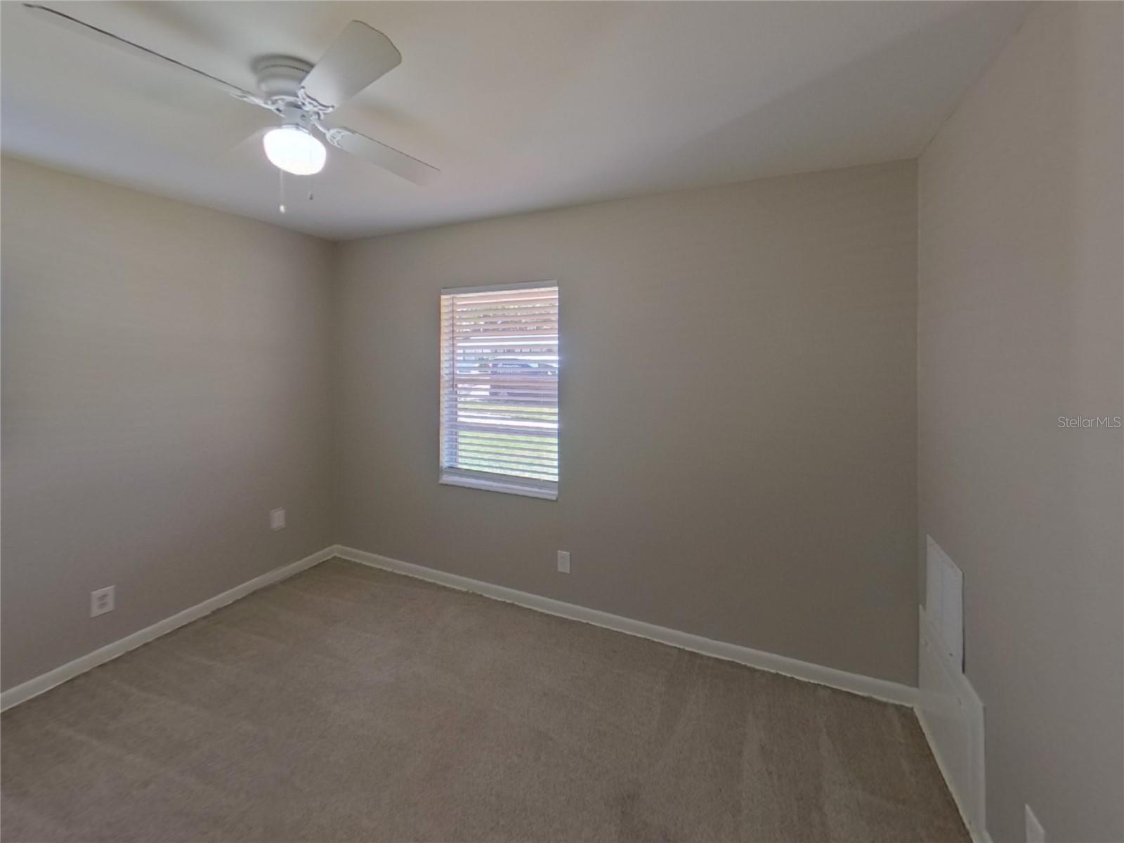 LAND LACKEY ESTATES UNIT 2 - Residential Lease