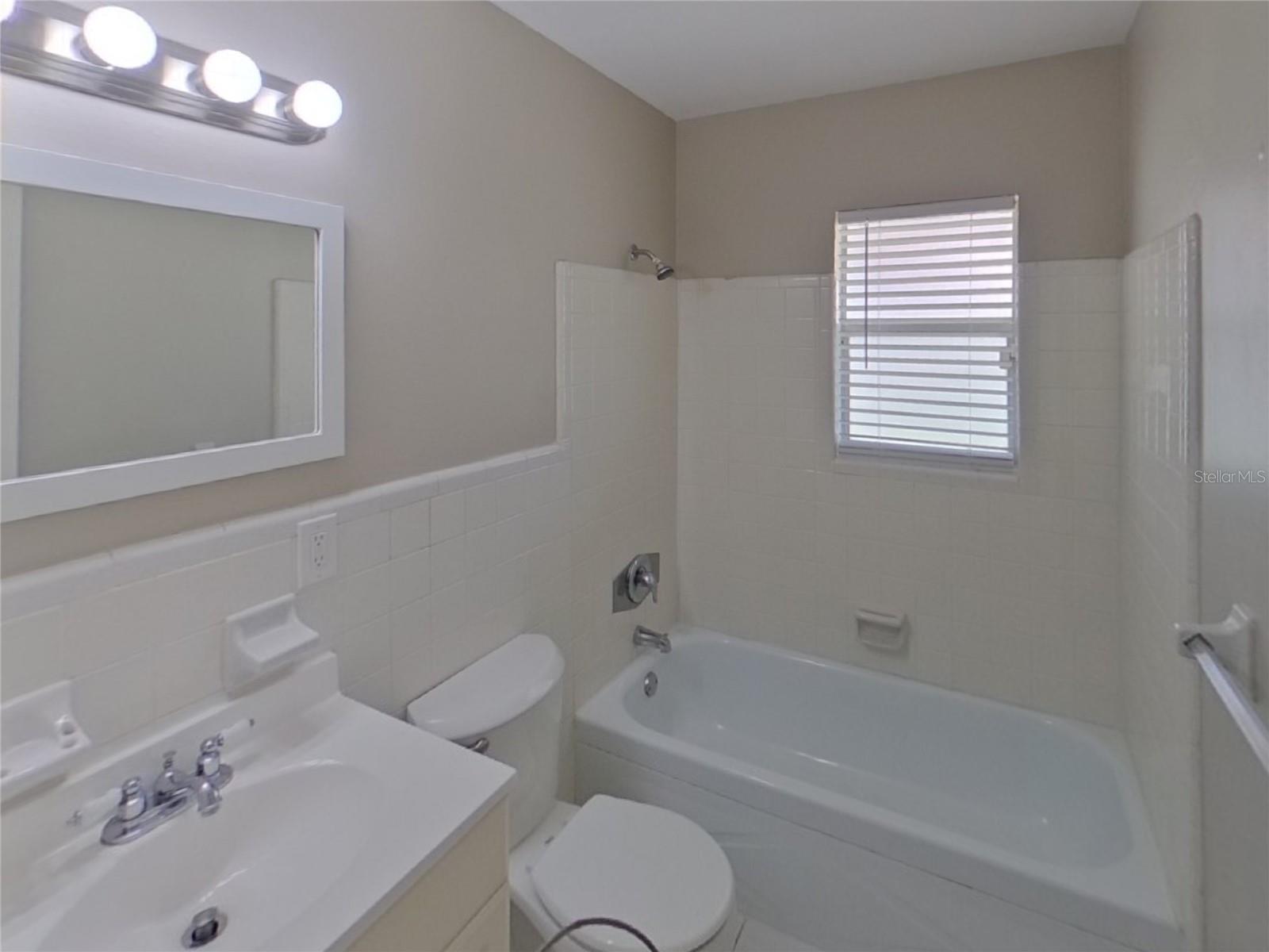 LAND LACKEY ESTATES UNIT 2 - Residential Lease